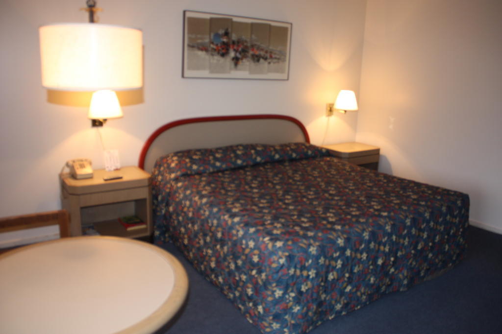 Nendel'S Motor Inn Pullman Room photo